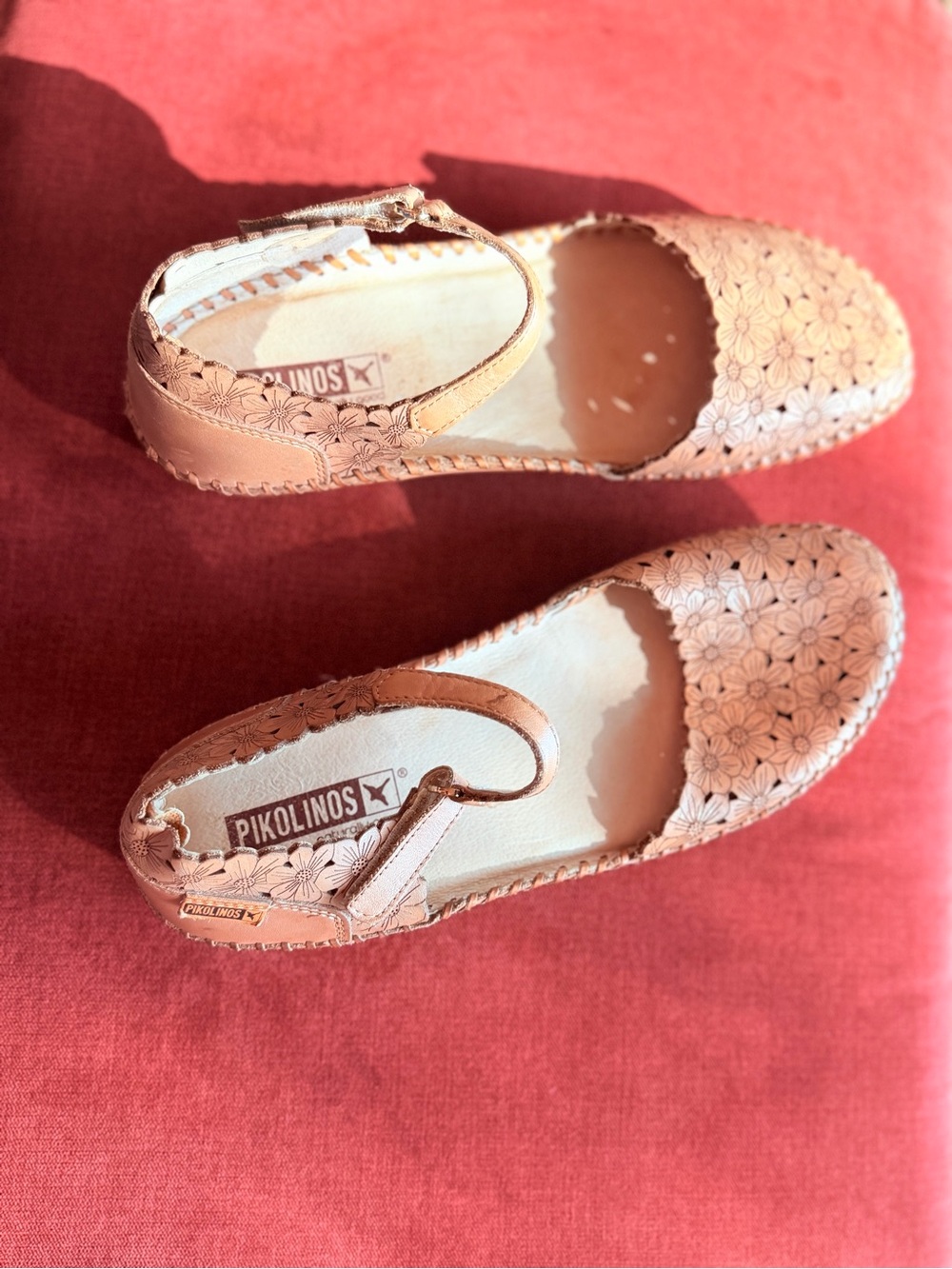 PIKOLINOS Mary Jane Tan Floral Cutout Leather Sandals size 37